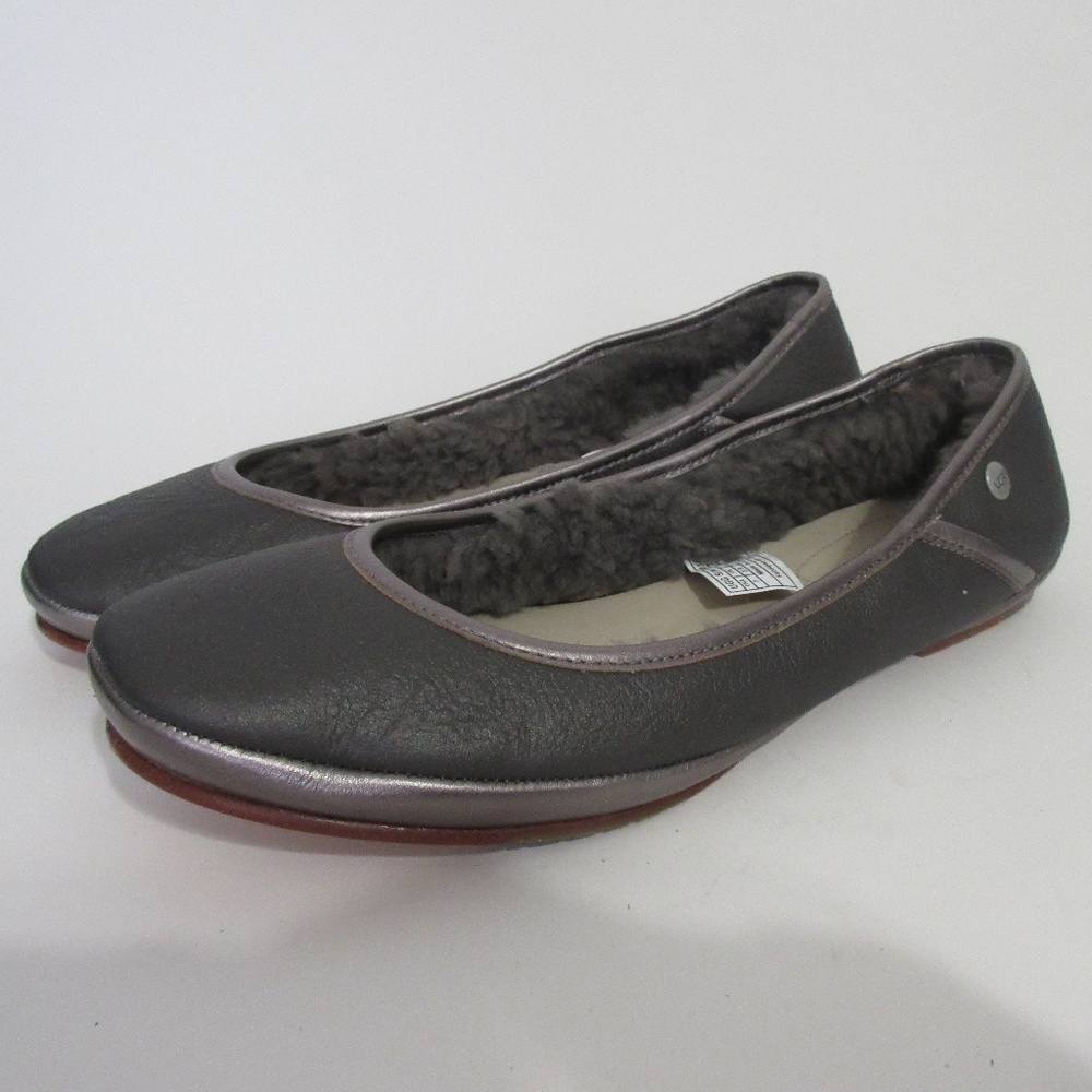 UGG Antora Flat